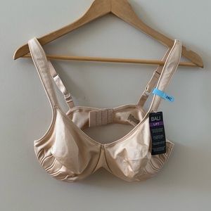 NWT - 38C - Bali Lift Bra